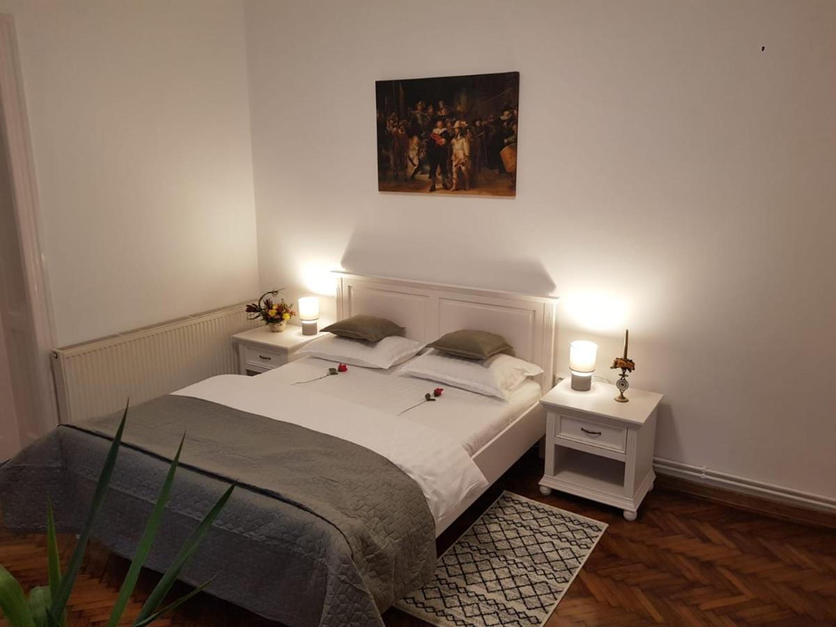 Apartamento Casa Milan Oradea Exterior foto