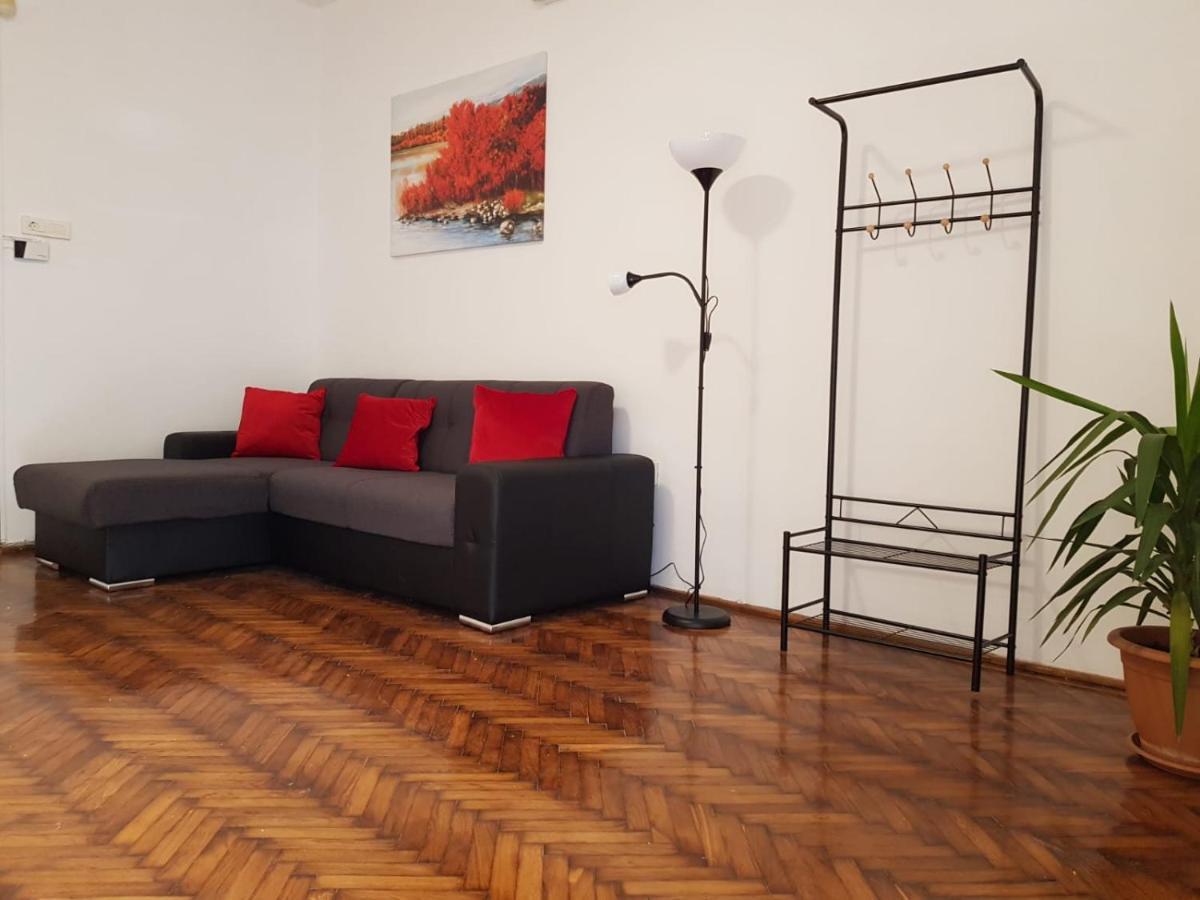 Apartamento Casa Milan Oradea Exterior foto